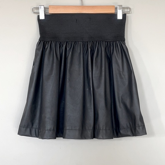 High Waisted Black Skirt with Zippered Front - Picture 2 of 5